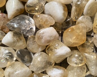 Piedra pulida de citrino, cristal del chakra del plexo solar