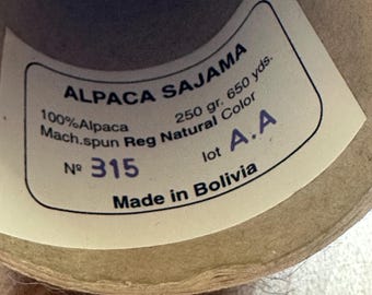 Alpaca Sajama natural colored yarn.