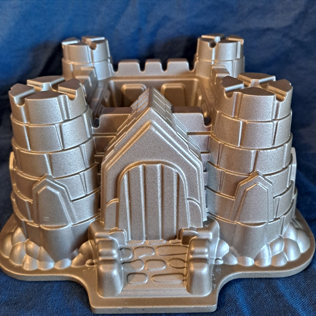 Nordic Ware CASTLE BUNDT Cake PAN 10 Cup Cast Aluminum 3d Mold Etsy