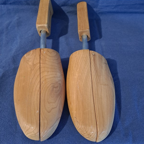 Vintage WOOD SHOE TREES Size Large L Keeper Stretcher Form Wooden Shaper Horn