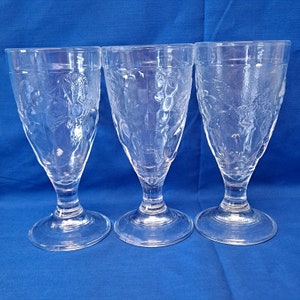 Vintage Lot 3 CRISTAL D&#39;ARQUES GOURMANDE Raised Fruit Water Wine Goblet Glasses