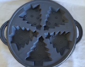 Cast Iron TREE MUFFIN PAN Christmas Cookie Mold Mini Cake Cupcake Baking Tart