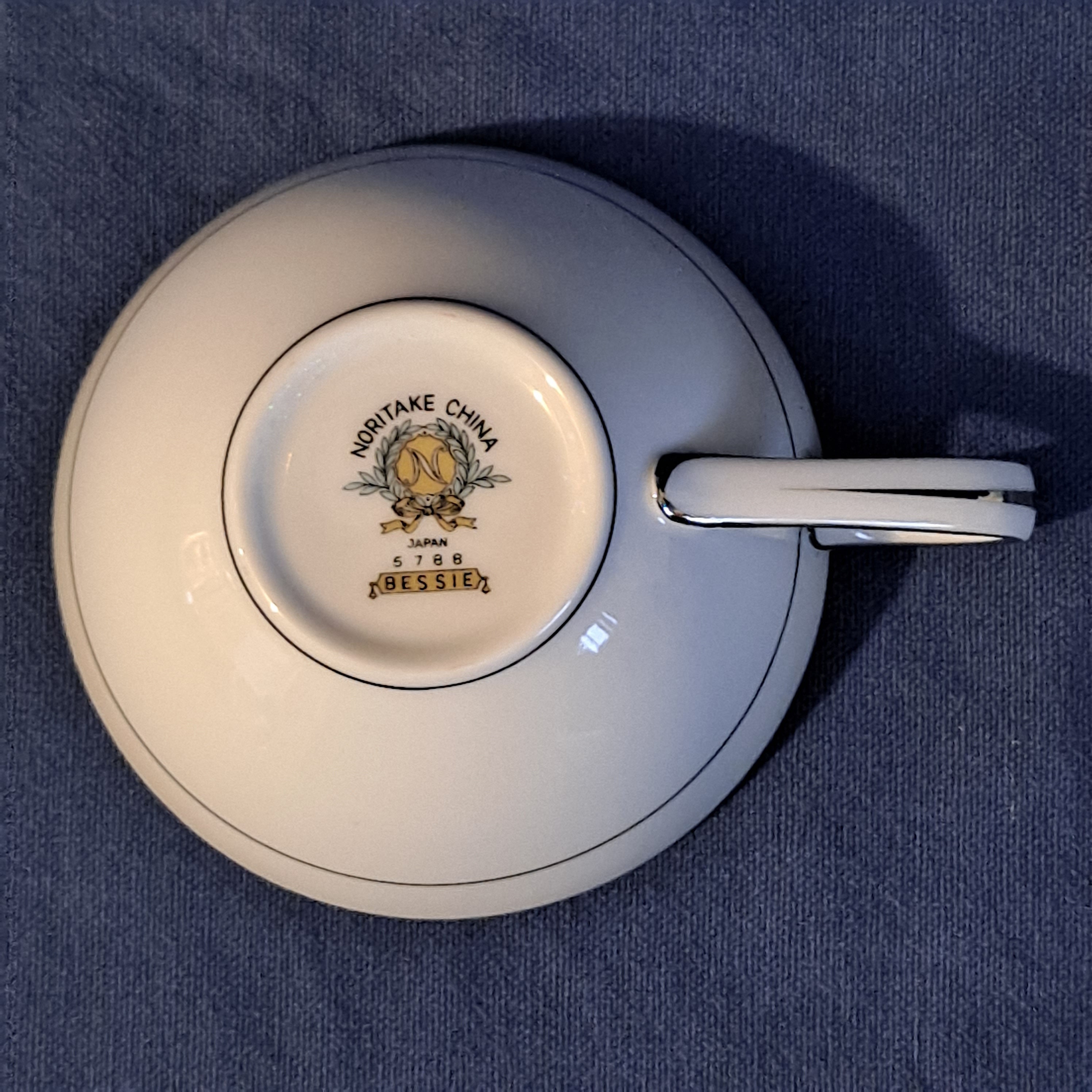 Vintage Lot 8 Noritake Fine China BESSIE 5788 SAUCERS & CUPS Tea
