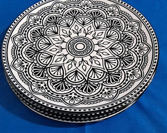 Ensemble de 4 assiettes à dîner Royal Norfolk MEDITERRANEAN 10 1/2" à salade Mandala noir et blanc Art déco