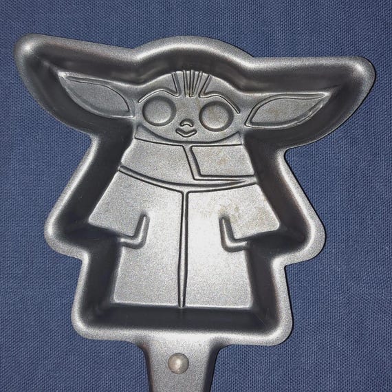 BABY YODA Shaped Pancake SKILLET Egg Pan Non-stick Chocolate Mold