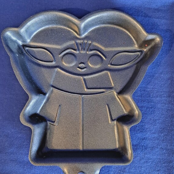 BABY YODA Shaped Pancake SKILLET Egg Pan Non-stick Chocolate Mold