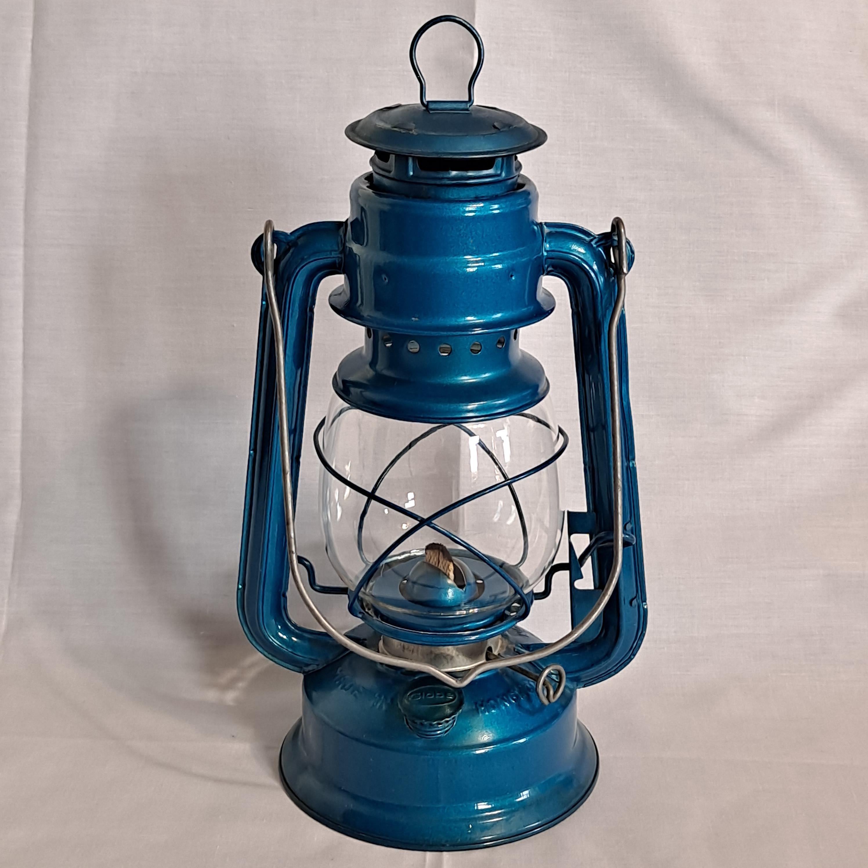Vintage GLOBE BRAND Kerosene LANTERN #505 Oil Light Lamp the World