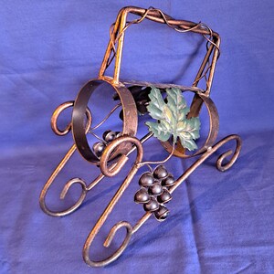 WINE BOTTLE Carrying CADDY Metal Holder Carrier Rack Handled Cart Grapes Vine