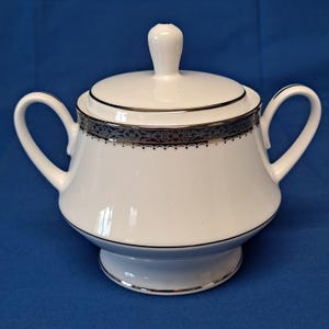 Vintage Noritake ESSEX PLATINUM 4323 Sugar BOWL Dish w/Lid 3 1/2&quot; Trim Contemporary Fine China Sri Lanka