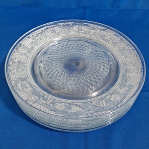 Set di 5 piatti da insalata Crystal Clear Industries TELLIS da 7" in vetro trasparente con motivo a croce indonesiana in rilievo