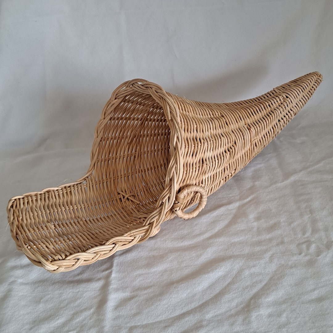 Vintage WICKER CORNUCOPIA BASKET Horn of Plenty Decoration 15 1/2