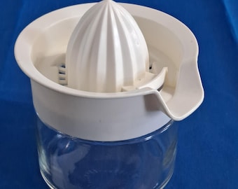 Manual GLASS CITRUS JUICER Jar Plastic Lid Orange Lemon Lime Juice Reamer Squeezer Press Bowl Cup