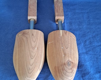 Vintage WOOD SHOE TREE Keeper Stretcher Form Wooden Shaper Horn
