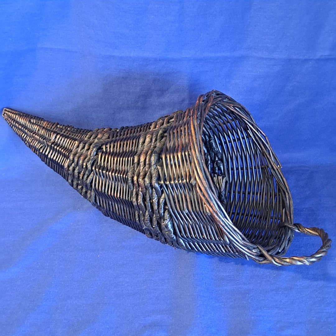 Vintage WICKER CORNUCOPIA BASKET Horn of Plenty Decoration 17 1/2