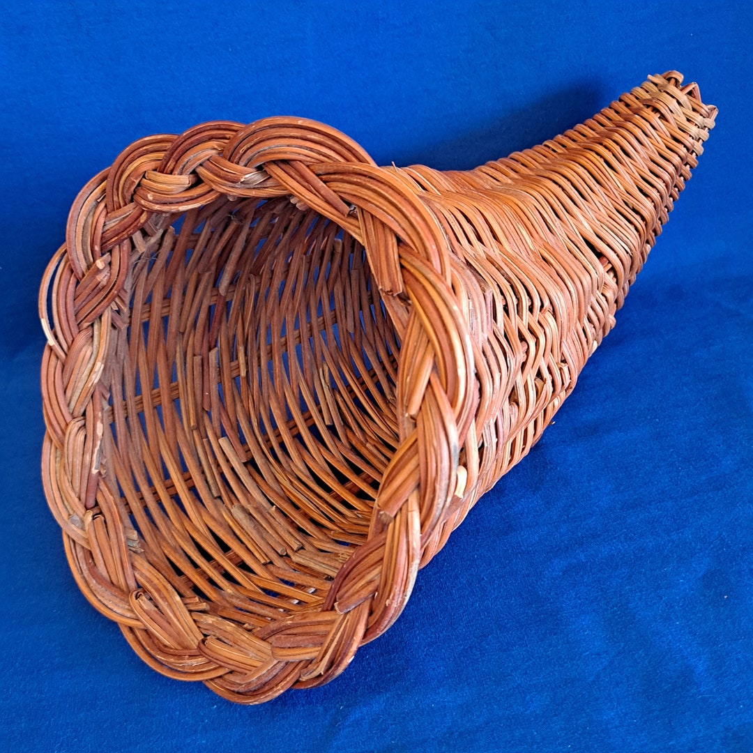 Vintage WICKER CORNUCOPIA BASKET Horn of Plenty Decoration 12 1/2