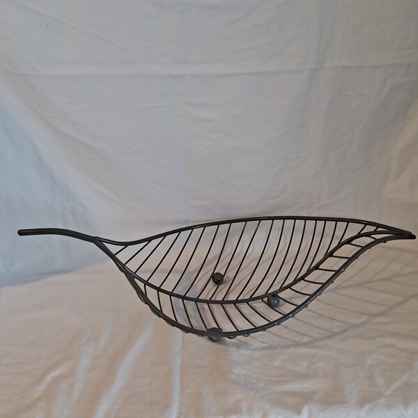 Large METAL Wire LEAF Table CENTERPIECE Fruit Basket Display Stand Bread Vegetable Bowl