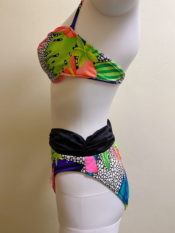 Vintage 1990's Neon Floral High Rise Bikini | Lar… - image 3