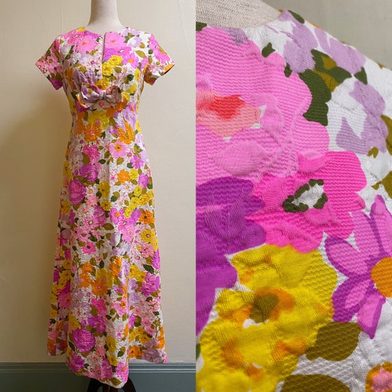 Vintage 1960's Bright Floral Short Sleeve Maxi Dr… - image 1