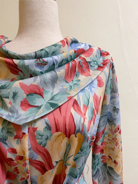 Vintage 1970's Long Sleeve Floral Cowl Neck Dress… - image 8