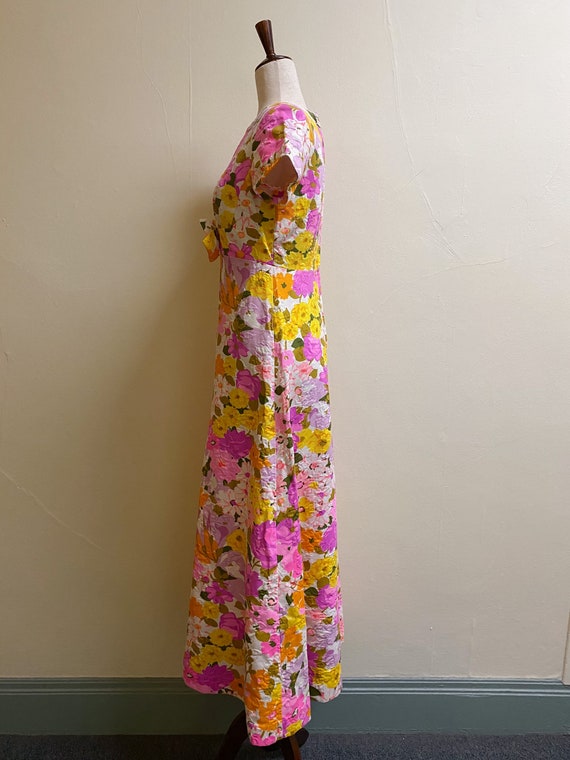Vintage 1960's Bright Floral Short Sleeve Maxi Dr… - image 3