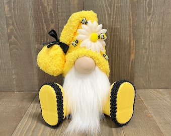 Sitting Spring Bee Gnome