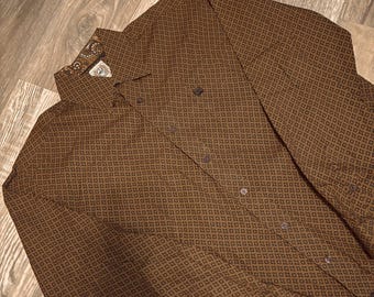 brown/gold cinch button up shirt