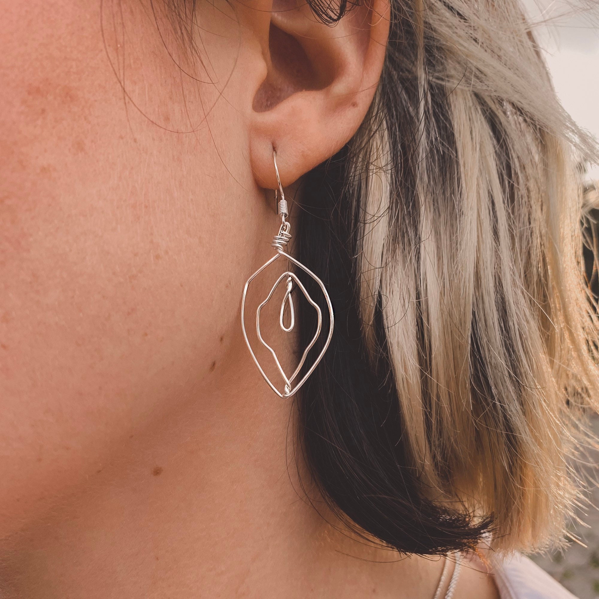 medium Vulva-Earrings, Yoni, Preljest, handmade, Vagina, Empowerment