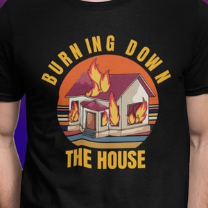 D. Byrne, Burning Down The House 80's The Heads Music Retro Burning House Graphic, Men's, Women's, Talking Heads Gift T-Shirt