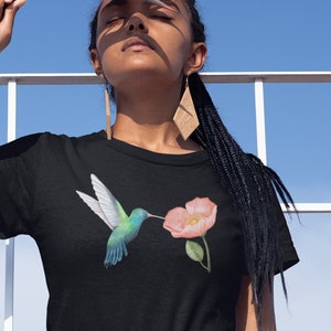 Kolibri Nektar T-Shirt: Blumen Grafik T-Shirt für Vogelbeobachter