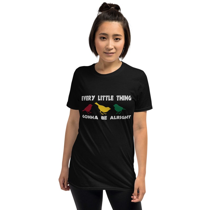 Jamaican Colors - Bob Marley Fans -  3 Birds - Every Little Thing Gonna Be Alright - Short-Sleeve Unisex Reggae Fan Gift T-Shirt