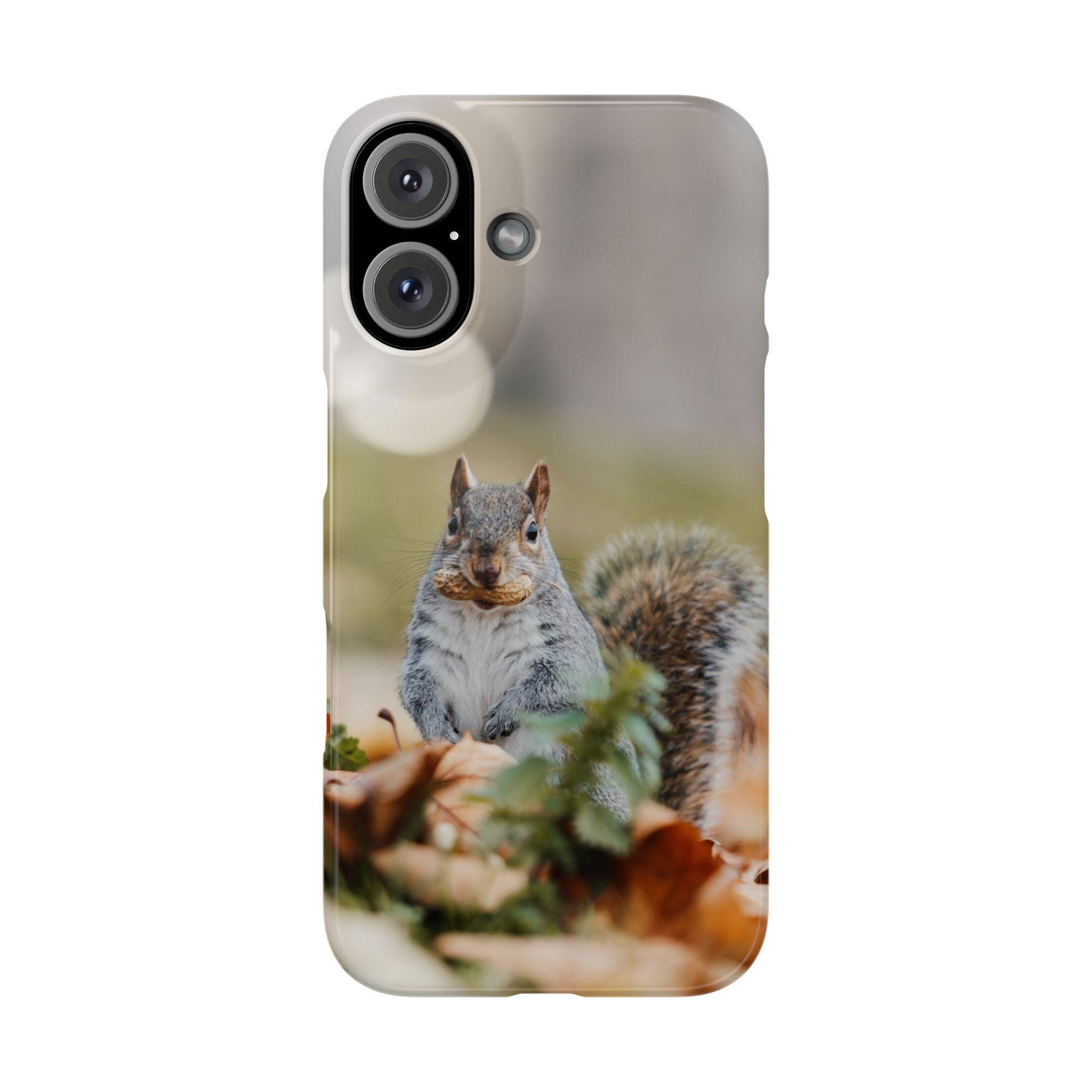 森のりす　ケース 森のリスのiPhoneケース：パーソナライズされた自然デザイン