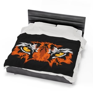 Tiger Eyes Velveteen Plush Blanket: Soft Touch, Vibrant Print