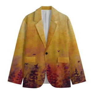 Könnte beinhalten: Ein Blazer mit Landschaftsdesign in einer Sonnenuntergangs-Farbpalette aus Gelb, Orange und Lila. Der Blazer hat einen einzelnen schwarzen Knopfverschluss und zwei Vordertaschen. Das Design umfasst Silhouetten von Bäumen und Vögeln.