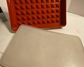 Tupperware vintage 1292-3 Hot Dog, tocino, adobo ~ color pimentón 10x6x2