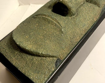 CREATIVE Easter Island Moai Tissue Box Dispenser Stone Figure Vintage Fun Gift