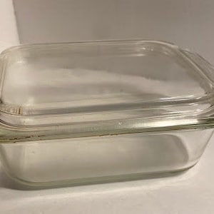 Clear Pyrex Rectangle Refrigerator Box w/lid 8x8
