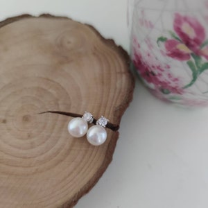 Boucles d'oreilles en perles de culture d'eau douce 9-9.5mm blanche
