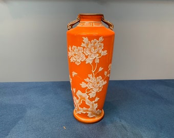 日本の磁器の花瓶