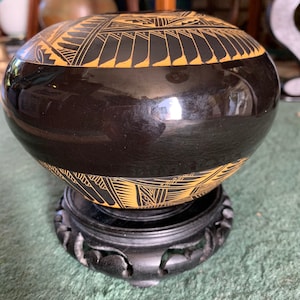 Sakizzie Navaho Black Pottery