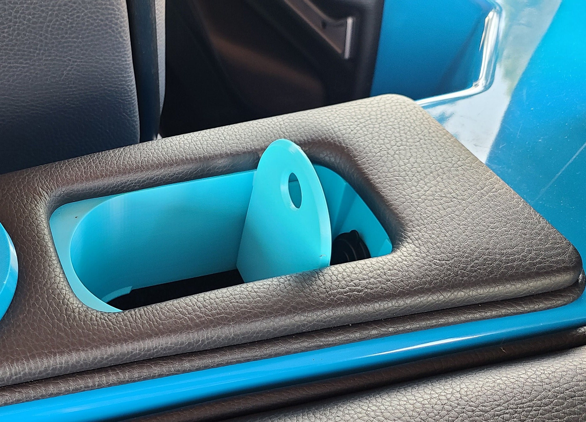 Trash Trash Through Tray for Supra Boats behind Driver Seat