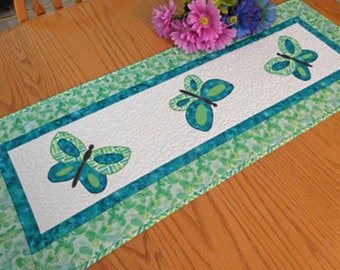 PDF downloadable, All A Flutter butterfly table runner, Quilted butterfly table runner Pattern