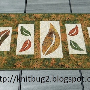 Fall leaf table runner pattern, Digital, PDF, Leaves, Falling For You table topper