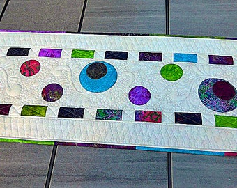 Modern table runner pattern, PDF, Digital, Circles