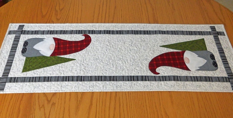 Digital Gnome table runner pattern, PDF, Winter, Christmas image 5