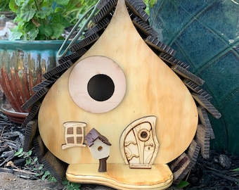 Natural Dome Birdhouse / Birdhouse / Natural Birdhouse / Handmade / USA made / Garden Art / Home Decor / Whimsical / Family Owned