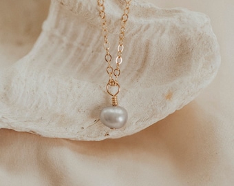 waterproof necklace,bridesmaid proposal,everyday necklace,single pearl,dainty necklace,gold filled necklace,real pearl necklace,tie the knot
