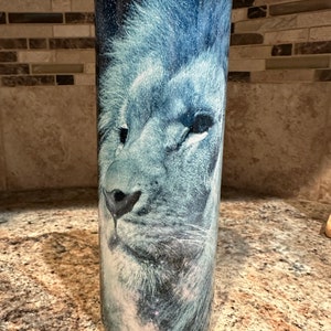 Leo tumbler