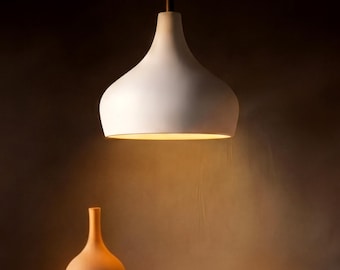 Handgefertigte Pendelleuchte Leuchte, Keramik Deckenleuchte in Warmem Terrakotta / weißem Ton für Kücheninsel - Naaya Morning Bell