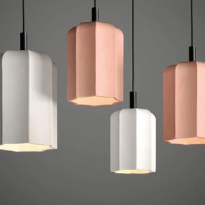 Luminária pendente de cerâmica texturizada, estilo Japandi para sala de jantar, com fiação elétrica ou plugue – Naaya RIDGES