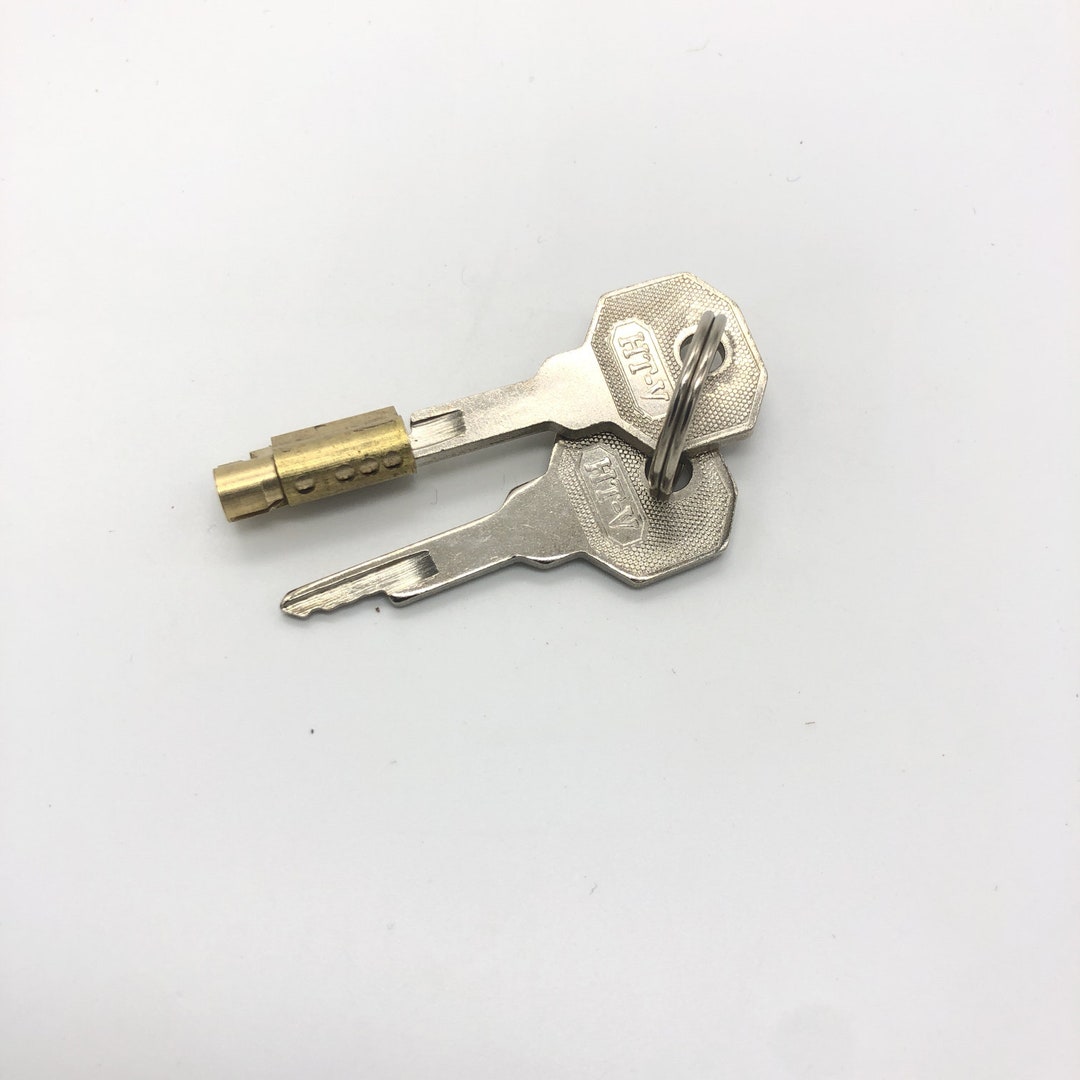 Mature Copper Stealth Lock Male Cage Accessories Lock Keys for Male ...